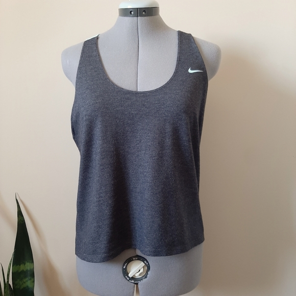 Nike Elastika Tank Top - Picture 2 of 5